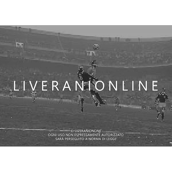 09-01-1974 MILANO ANDATA SUPERCOPPA UEFA MILAN AJAX 1-0 NELLA FOTO AZIONE DI GIOCO AG ALDO LIVERANI SAS 