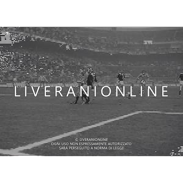 09-01-1974 MILANO ANDATA SUPERCOPPA UEFA MILAN AJAX 1-0 NELLA FOTO AZIONE DI GIOCO AG ALDO LIVERANI SAS 