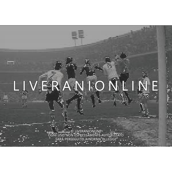09-01-1974 MILANO ANDATA SUPERCOPPA UEFA MILAN AJAX 1-0 NELLA FOTO AZIONE DI GIOCO AG ALDO LIVERANI SAS 