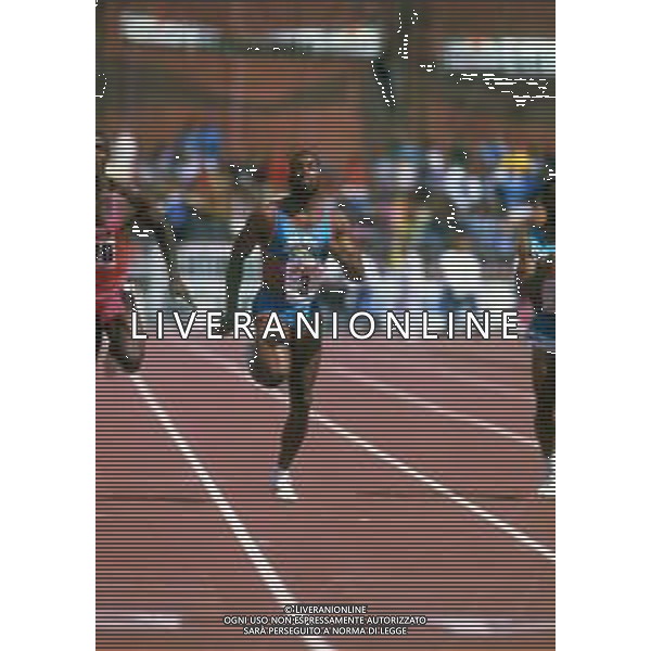 DIAP-RETROSPETTIVA LEROY BURREL ATLETA NELLA FOTO Leroy Russell Burrell è un velocista americano, due volte primatista mondiale dei 100 metri piani ANNO 1990 AG ALDO LIVERANI SAS