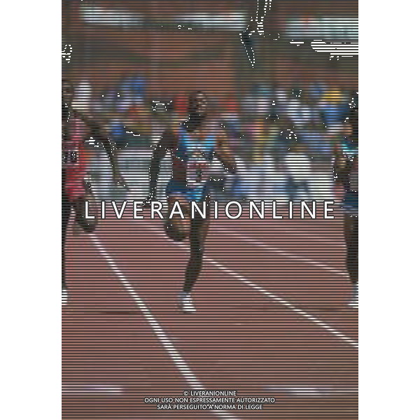 DIAP-RETROSPETTIVA LEROY BURREL ATLETA NELLA FOTO Leroy Russell Burrell è un velocista americano, due volte primatista mondiale dei 100 metri piani ANNO 1990 AG ALDO LIVERANI SAS