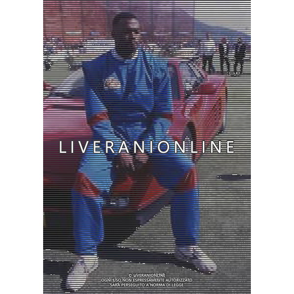 DIAP-RETROSPETTIVA LEROY BURREL ATLETA NELLA FOTO Leroy Russell Burrell è un velocista americano, due volte primatista mondiale dei 100 metri piani ANNO 1990 AG ALDO LIVERANI SAS