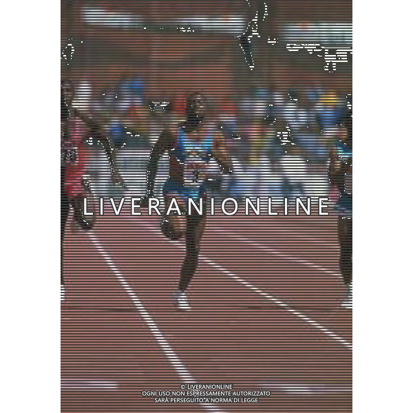 DIAP-RETROSPETTIVA LEROY BURREL ATLETA NELLA FOTO Leroy Russell Burrell è un velocista americano, due volte primatista mondiale dei 100 metri piani ANNO 1990 AG ALDO LIVERANI SAS