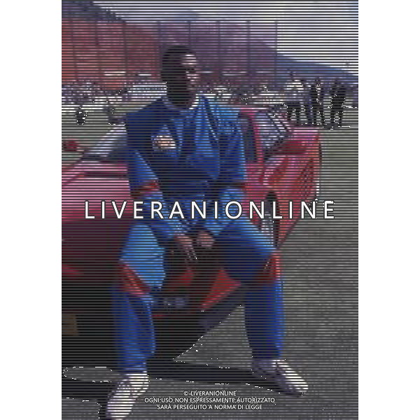 DIAP-RETROSPETTIVA LEROY BURREL ATLETA NELLA FOTO Leroy Russell Burrell è un velocista americano, due volte primatista mondiale dei 100 metri piani ANNO 1990 AG ALDO LIVERANI SAS