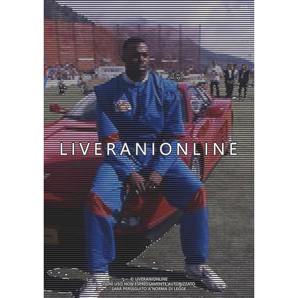 DIAP-RETROSPETTIVA LEROY BURREL ATLETA NELLA FOTO Leroy Russell Burrell è un velocista americano, due volte primatista mondiale dei 100 metri piani ANNO 1990 AG ALDO LIVERANI SAS