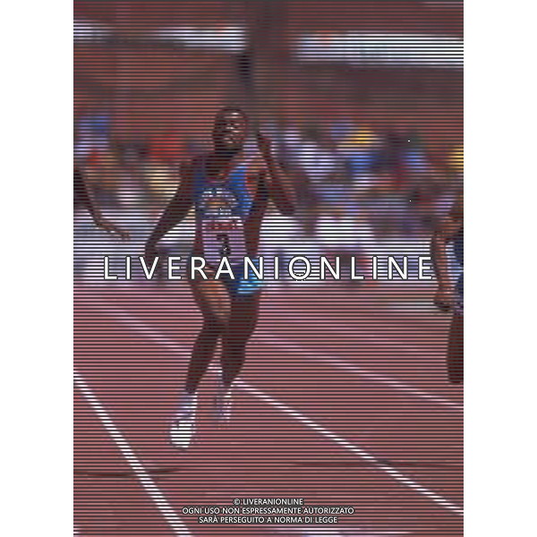 DIAP-RETROSPETTIVA LEROY BURREL ATLETA NELLA FOTO Leroy Russell Burrell è un velocista americano, due volte primatista mondiale dei 100 metri piani ANNO 1990 AG ALDO LIVERANI SAS
