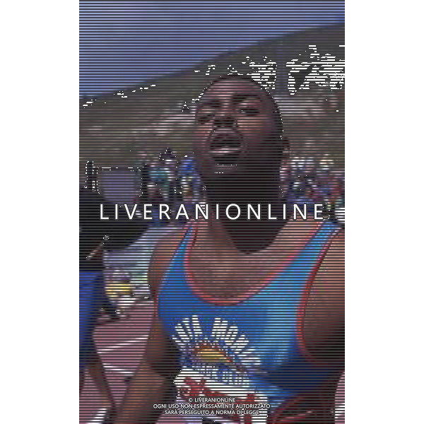 DIAP-RETROSPETTIVA LEROY BURREL ATLETA NELLA FOTO Leroy Russell Burrell è un velocista americano, due volte primatista mondiale dei 100 metri piani ANNO 1990 AG ALDO LIVERANI SAS