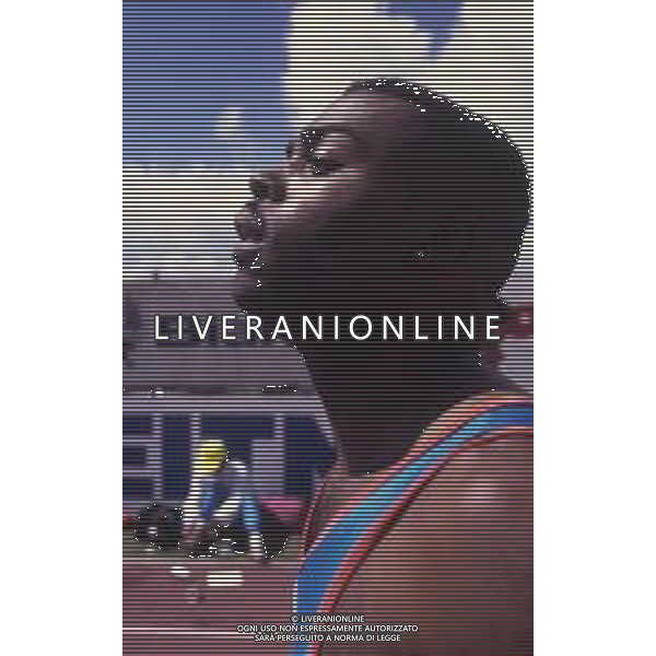 DIAP-RETROSPETTIVA LEROY BURREL ATLETA NELLA FOTO Leroy Russell Burrell è un velocista americano, due volte primatista mondiale dei 100 metri piani ANNO 1990 AG ALDO LIVERANI SAS
