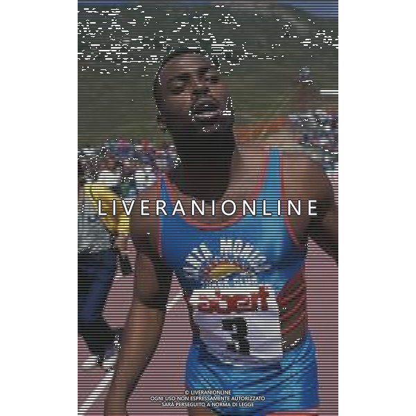 DIAP-RETROSPETTIVA LEROY BURREL ATLETA NELLA FOTO Leroy Russell Burrell è un velocista americano, due volte primatista mondiale dei 100 metri piani ANNO 1990 AG ALDO LIVERANI SAS