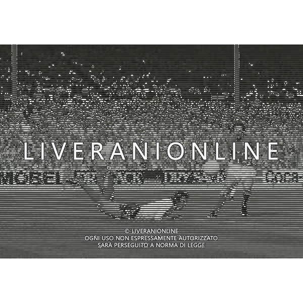 23-06-1974 STOCCARDA CAMPIONATO DEL MONDO DI CALCIO POLONIA ITALIA 2-1 NELLA FOTO Tomaszewski E GIORGIO CHINAGLIA AG ALDO LIVERANI SAS