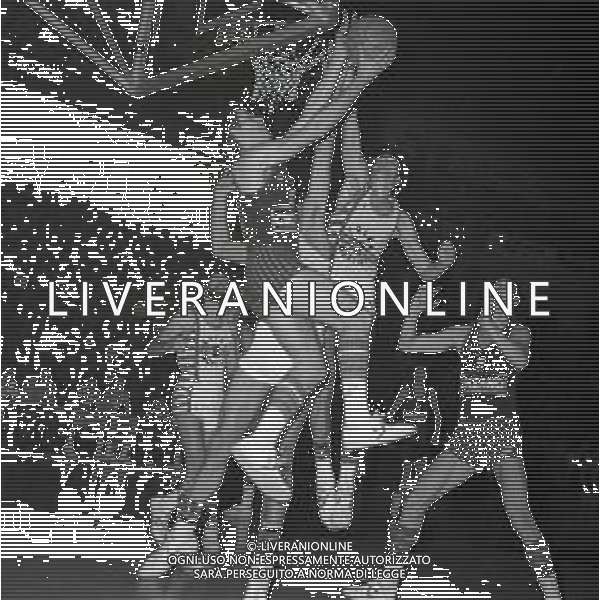 30-11-1975 MILANO CAMPIONATO DI BASKET SERIE A CINZANO MILANO-CHINAMARTINI TORINO NELLA FOTO AG ALDO LIVERANI SAS