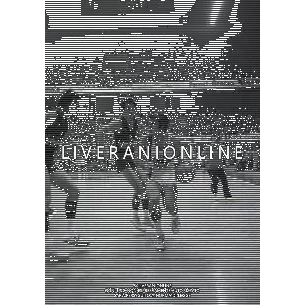 30-11-1975 MILANO CAMPIONATO DI BASKET SERIE A CINZANO MILANO-CHINAMARTINI TORINO NELLA FOTO AG ALDO LIVERANI SAS