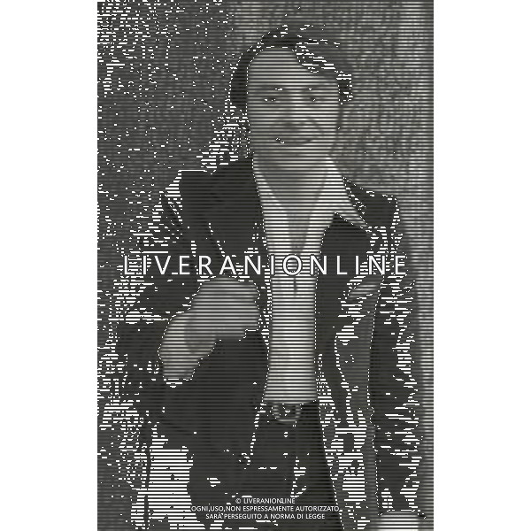RETROSPETTIVA PEPPINO GAGLIARDI CANTANTE NELLA FOTO PEPPINO GAGLIARDI NELL\'ANNO 1969 A ROMA AG ALDO LIVERANI SAS  