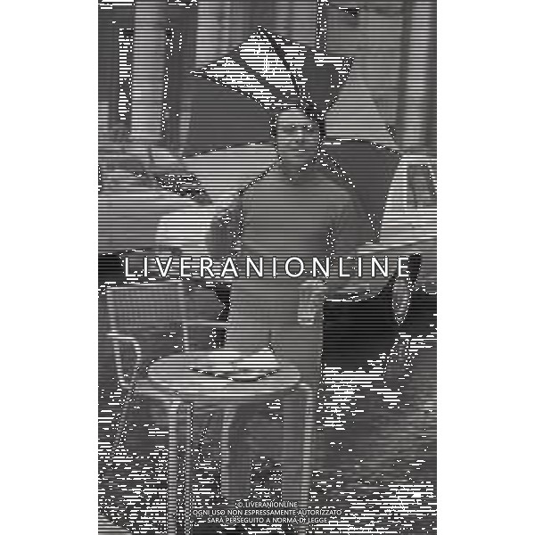 RETROSPETTIVA PEPPINO GAGLIARDI CANTANTE NELLA FOTO PEPPINO GAGLIARDI NELL\'ANNO 1969 A ROMA AG ALDO LIVERANI SAS  