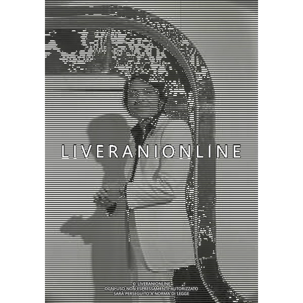 RETROSPETTIVA PEPPINO GAGLIARDI CANTANTE NELLA FOTO PEPPINO GAGLIARDI NELL\'ANNO 1971  AG ALDO LIVERANI SAS 