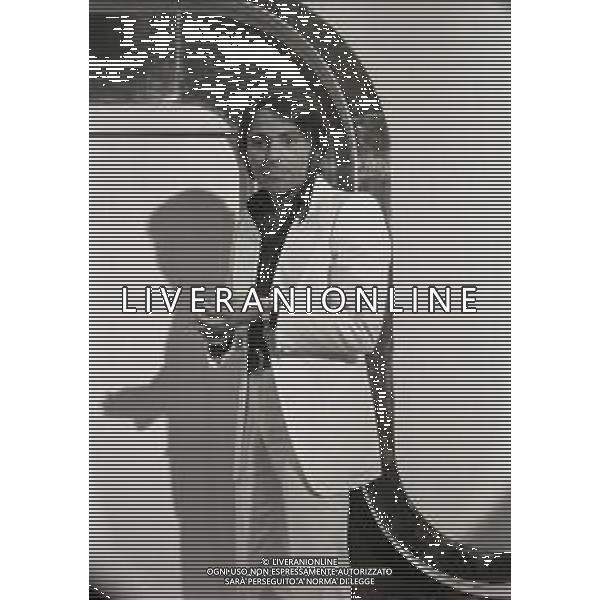 RETROSPETTIVA PEPPINO GAGLIARDI CANTANTE NELLA FOTO PEPPINO GAGLIARDI NELL\'ANNO 1971  AG ALDO LIVERANI SAS 