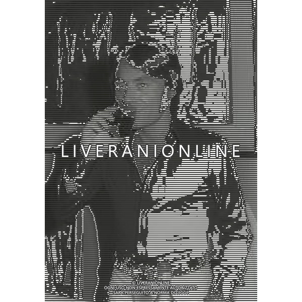 RETROSPETTIVA PEPPINO GAGLIARDI CANTANTE NELLA FOTO PEPPINO GAGLIARDI NELL\'ANNO 1971  AG ALDO LIVERANI SAS 