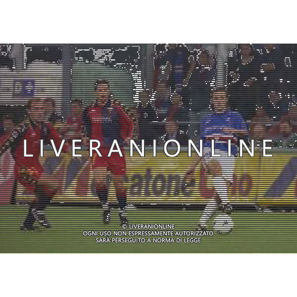 22-10-1999 GENOVA CAMPIONATO DI CALCIO SERIE B GENOA SAMPDORIA 1-1 NELLA FOTO NENAD SAKIC-GIOVANNI MARTUSCIELLO E MARCO CARPARELLI AG ALDO LIVERANI SAS