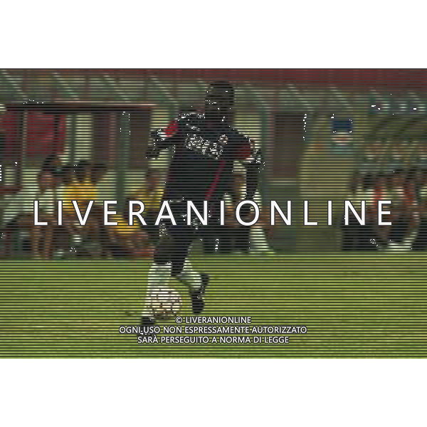 1999 VICENZA- PARTITA AMICHEVOLE VICENZA BARI NELLA FOTO Hugo Enyinnaya AG ALDO LIVERANI SAS
