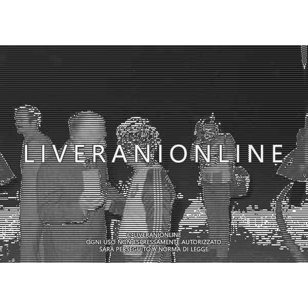 13-04-1978 MILANO PARTITA AMICHEVOLE PER LA COMMEMORAZIONE DEI 70 ANNI DELL\'INTERNAZIONALE CALCIO INTER NAZIONALE BRASILE 0-2 NELLA FOTO IVANOE FRAIZZOLI PRESIDENTE INTER CON RIVELINO AG ALDO LIVERANI SAS