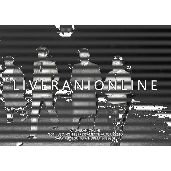 13-04-1978 MILANO PARTITA AMICHEVOLE PER LA COMMEMORAZIONE DEI 70 ANNI DELL\'INTERNAZIONALE CALCIO INTER NAZIONALE BRASILE 0-2 NELLA FOTO SANDRO MAZZOLA-IVANOE FRAIZZOLI E BENITO LORENZI AG ALDO LIVERANI SAS