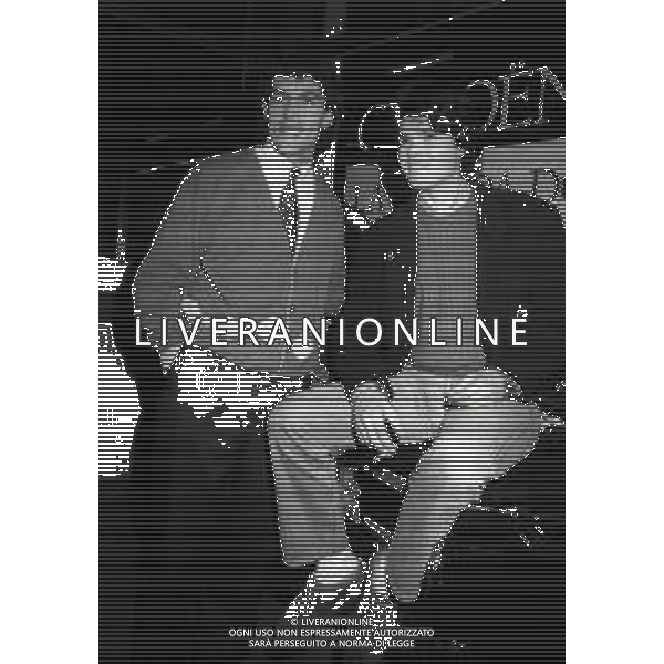 1990 MILANO TRASMISSIONE "CALCIOMANIA" DIRETTA DA MAURIZIO MOSCA NELLA FOTO CESARE CASELLA SEQUESTRATO PER DUE ANNI E RILASCIATO DOPO IL PAGAMENTO DI UN RISCATTO CON ROBERTO DONADONI AG ALDO LIVERANI SAS