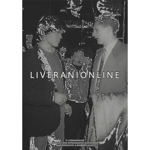 1990 MILANO TRASMISSIONE "CALCIOMANIA" DIRETTA DA MAURIZIO MOSCA NELLA FOTO CESARE CASELLA SEQUESTRATO PER DUE ANNI E RILASCIATO DOPO IL PAGAMENTO DI UN RISCATTO CON DANIELE MASSARO AG ALDO LIVERANI SAS