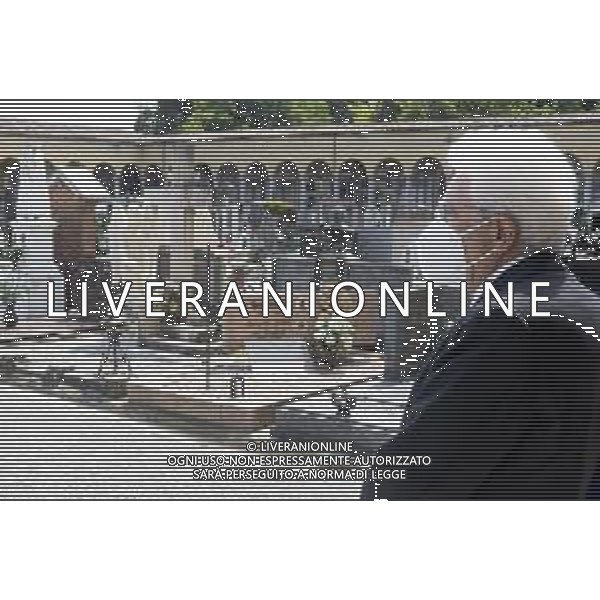 Codogno- Il Presidente della Repubblica Sergio Mattarella al Cimitero di Codogno depone una corona di fiori in ricordo dei caduti per Covid 19, oggi 2 giugno 2020.. (Foto di Paolo Giandotti - Ufficio per la Stampa e la Comunicazione della Presidenza della Repubblica) AG ALDO LIVERANI SAS