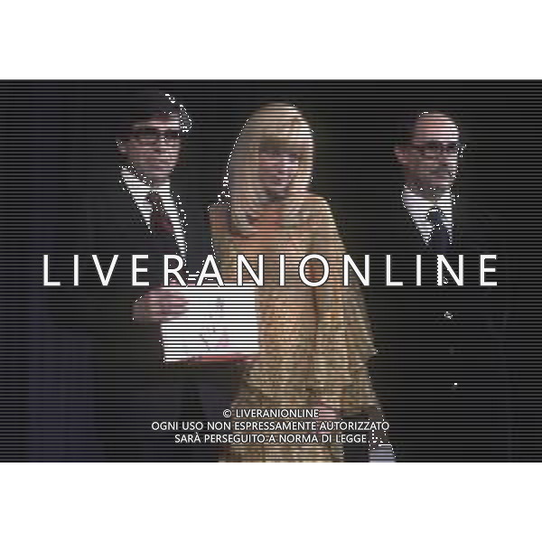 MONICA VITTI, attrice italiana di teatro, cinema e televisione - RETROSPETTIVA Nella foto a Cannes nel 1977 con i Fratelli Paolo e Vittorio Taiani ©Archivio Giovanni Liverani / AG. ALDO LIVERANI SAS