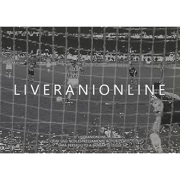 15-03-1994 TORINO QUARTI DI FINALE DI COPPA UEFA JUVENTUS CAGLIARI 1-2 NELLA FOTO RIGORE SBAGLIATO DA ROBERTO BAGGIO AG ALDO LIVERANI SAS