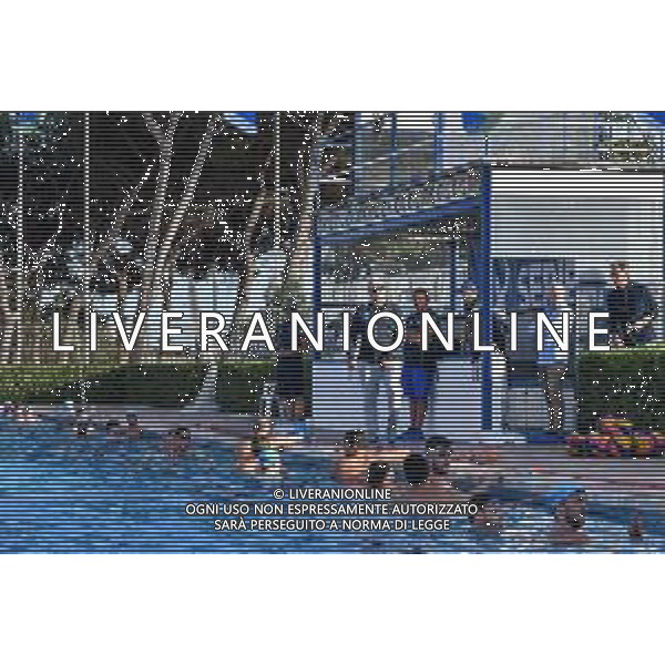 Nazionale Italiana di Pallanuoto siracusa, Italy, 04 Jun 2020 Collegiate Training Settebello Italian Waterpolo Team at Caldarella Pool Photo showing: Sandro Campagna (coach Italy team) talking with players ©MariaAngela Chinando - Alessio Marini / AGENZIA ALDO LIVERANI SAS