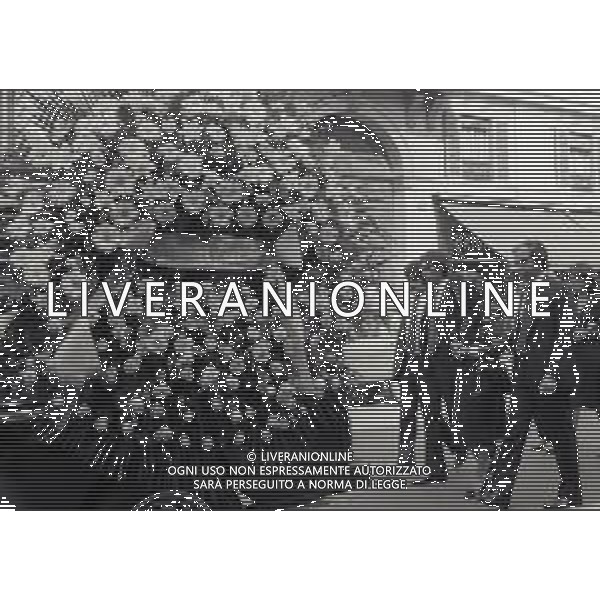 14-08-1981 MILANO FUNERALI DEL CAVALIERE DEL LAVORO E INDUSTRIALE ANGELO MORATTI EX PRESIDENTE INTER CALCIO NELLA FOTO NATALINO CURZOLA MORATTI-MASSIMO MORATTILA SIGNORA MORATTI E GIANMARCO MORATTI AG ALDO LIVERANI SAS 