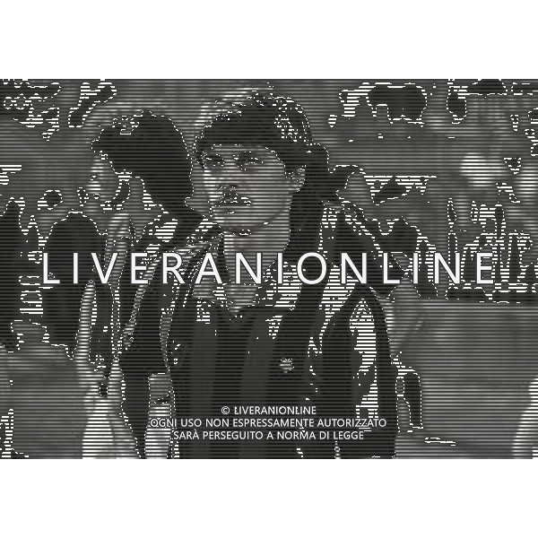 RETROSPETTIVA FRANCESCO VINCENZI CALCIATORE NELLA FOTO FRANCESCO VINCENZI CON LA MAGLIA DEL MILAN NELL\'ANNO 1980-1981 AG ALDO LIVERANI SAS