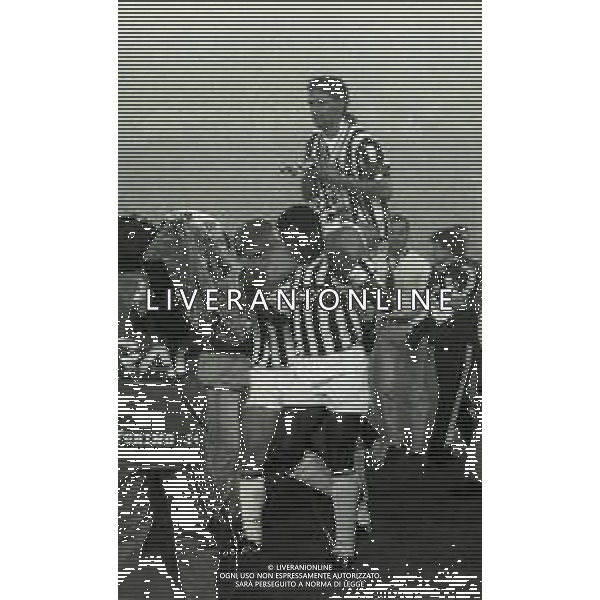 19-05-1993 TORINO RITORNO FINALE DI COPPA UEFA JUVENTUS BORUSSIA DORTMUND 3-0 NELLA FOTO ROBERTO BAGGIO A FINE GARA AG ALDO LIVERANI SAS