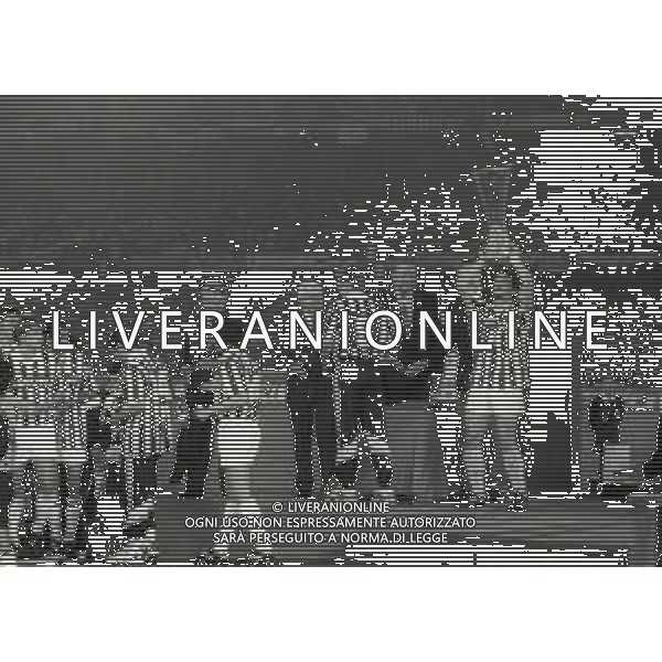 19-05-1993 TORINO RITORNO FINALE DI COPPA UEFA JUVENTUS BORUSSIA DORTMUND 3-0 NELLA FOTO GIANLUCA VIALLI CON LA COPPA UEFA AG ALDO LIVERANI SAS