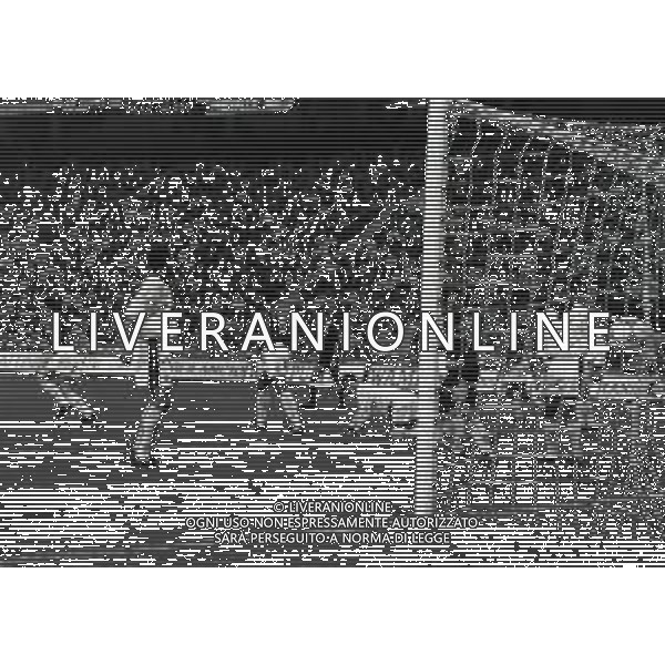 07-10-1992 MILANO OTTAVI DI FINALE DI NADATA DI COPPA ITALIA MILAN CAGLIARI 3-0 NELLA FOTO GOAL JEAN PIERRE PAPIN AG ALDO LIVERANI SAS