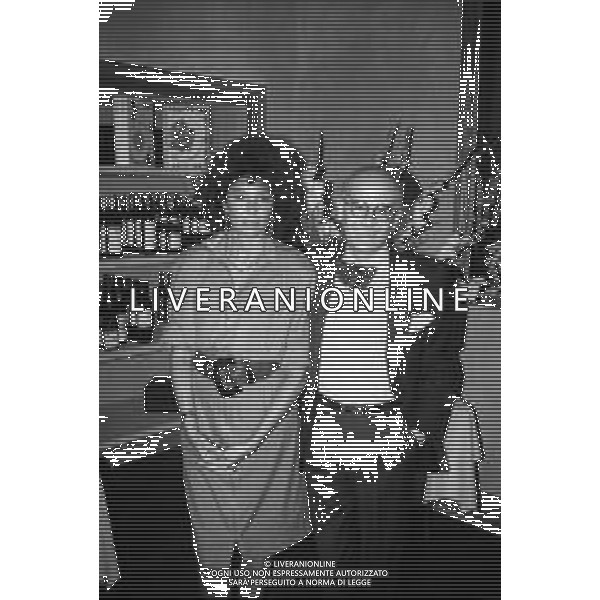 ROBERTO GERVASO, giornalista, scrittore italiano - Retrospettiva Nella foto a Milano settembre 1987 con la moglie Vittoria ©AGENZIA ALDO LIVERANI SAS