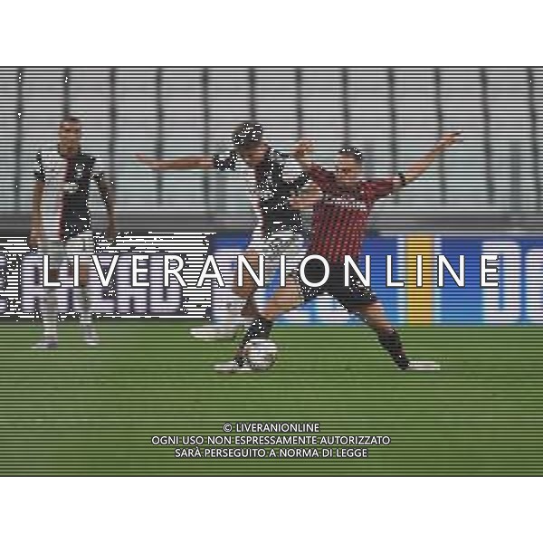 Juventus - Milan Semifinale ritorno Coppa Italia Tim Cup Juventus Stadium Torino 12.06.2020 - partita giocata a porte chiuse emergenza coronavirus Nella foto Paulo Dybala e Giacomo Bonaventura ©Agenzia Aldo Liverani Sas