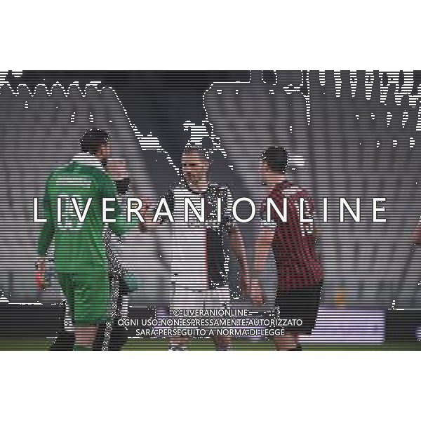 Juventus - Milan Semifinale ritorno Coppa Italia Tim Cup Juventus Stadium Torino 12.06.2020 - partita giocata a porte chiuse emergenza coronavirus Nella foto esultanza di Leonardo bonucci a fine gara con gianluigi donnarumma ©Agenzia Aldo Liverani Sas