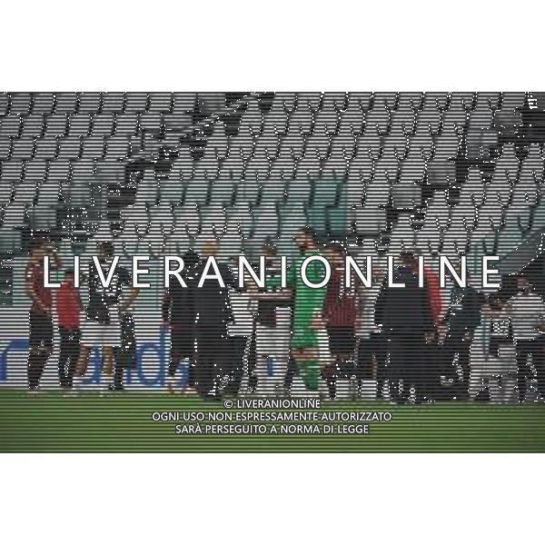 Juventus - Milan Semifinale ritorno Coppa Italia Tim Cup Juventus Stadium Torino 12.06.2020 - partita giocata a porte chiuse emergenza coronavirus Nella foto fine gara sterno pioli e gianluigi donnarumma ©Agenzia Aldo Liverani Sas