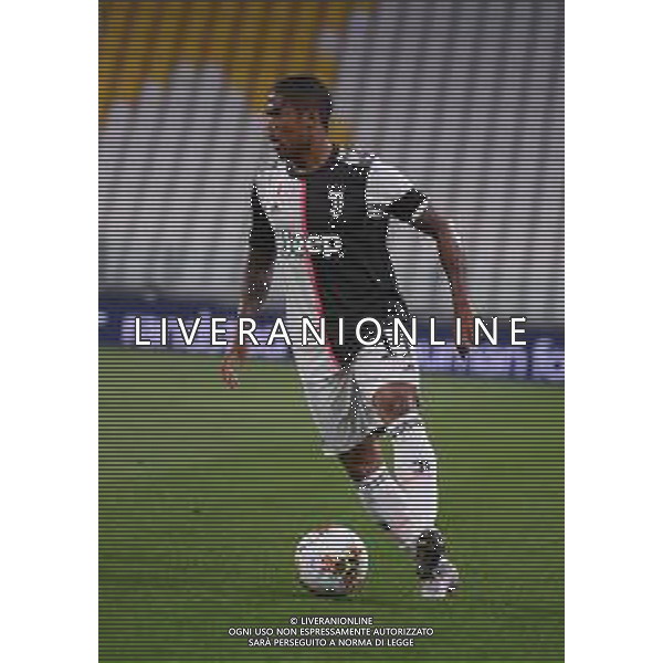 Juventus - Milan Semifinale ritorno Coppa Italia Tim Cup Juventus Stadium Torino 12.06.2020 - partita giocata a porte chiuse emergenza coronavirus Nella foto douglas costa ©Agenzia Aldo Liverani Sas