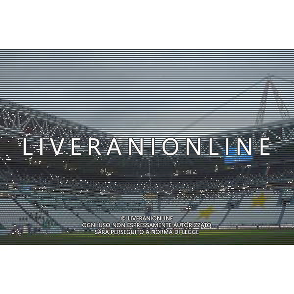 Juventus - Milan Semifinale ritorno Coppa Italia Tim Cup Juventus Stadium Torino 12.06.2020 - partita giocata a porte chiuse emergenza coronavirus Nella foto gli spalti vuoti senza tifosi - minuto di silenzio per le vittime della pandemia da covid-19 ©Agenzia Aldo Liverani Sas