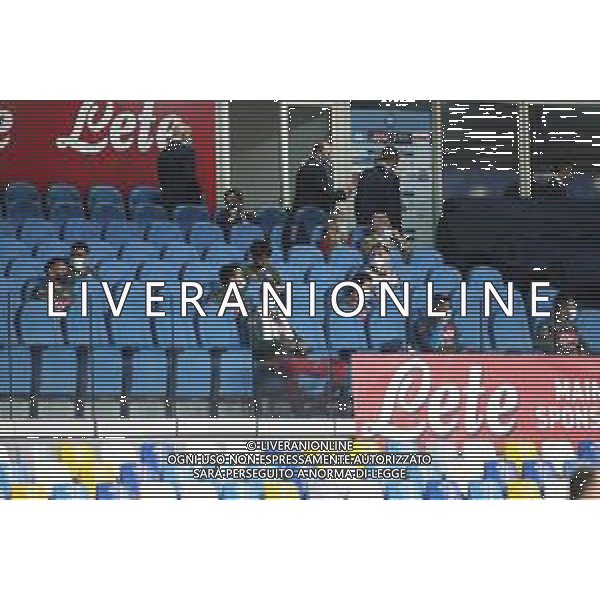 NAPOLI - INTER SEMIFINALE RITORNO DI COPPA ITALIA TIM CUP 13.06.2020 - PARTITA GIOCATA A PORTE CHIUSE PER L\'EMERGENZA CORONAVIRUS NELLA FOTO: GIOCATORI IN PANCHINA CON LA MASCHERINA ©MOSCA / AGENZIA ALDO LIVERANI SAS