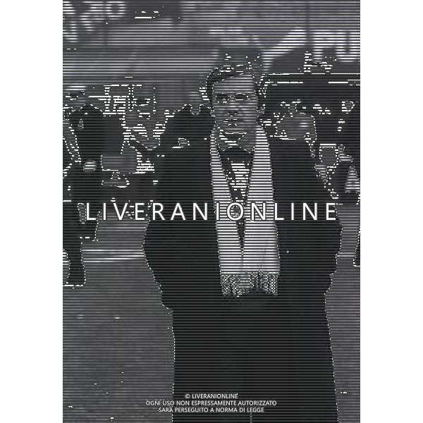 RETROSPETTIVA LUIGI SIMONI ALLENATORE NELLA FOTO LUIGI SIMONI ALLENATORE DEL GENOA CALCIO NELL\'ANNO 1982-1983 AG ALDO LIVERANI SAS 