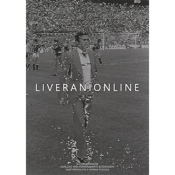 RETROSPETTIVA LUIGI SIMONI ALLENATORE NELLA FOTO LUIGI SIMONI ALLENATORE GENOA CALCIO NELL\'ANNO 1978 AG ALDO LIVERANI SAS