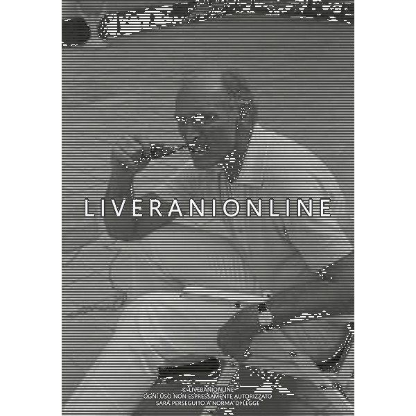 RETROSPETTIVA LEE VAN CLEFF ATTORE NELLA FOTO LEE VAN CLEEF A TAORMINA NELL\'ANNO 1973 AG ALDO LIVERANI SAS