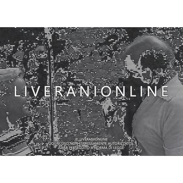RETROSPETTIVA LEE VAN CLEFF ATTORE NELLA FOTO LEE VAN CLEEF A TAORMINA NELL\'ANNO 1973 AG ALDO LIVERANI SAS