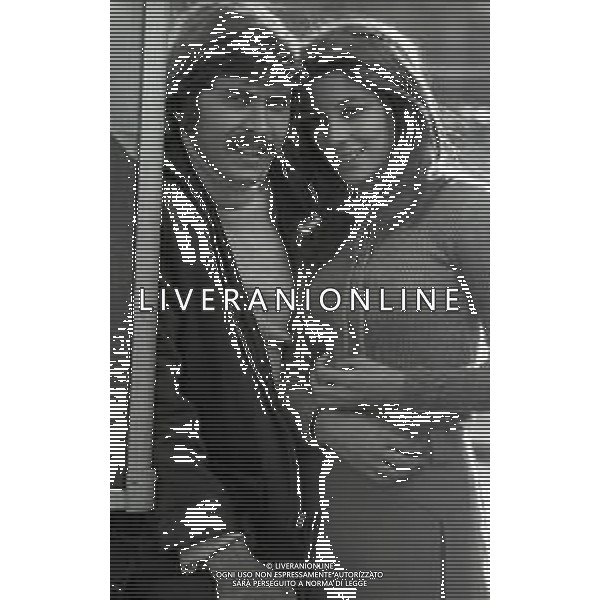 RETROSPETTIVA GIANNI MORANDI CANTANTE NELLA FOTO GIANNI MORANDI CON STEFANIA CASINI NEL FILM“LE CASTAGNE SONO BUONE“ NELL\'ANNO 1970 AG ALDO LIVERANI SAS