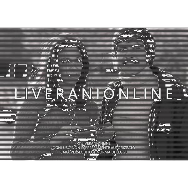 RETROSPETTIVA GIANNI MORANDI CANTANTE NELLA FOTO GIANNI MORANDI CON STEFANIA CASINI NEL FILM“LE CASTAGNE SONO BUONE“ NELL\'ANNO 1970 AG ALDO LIVERANI SAS