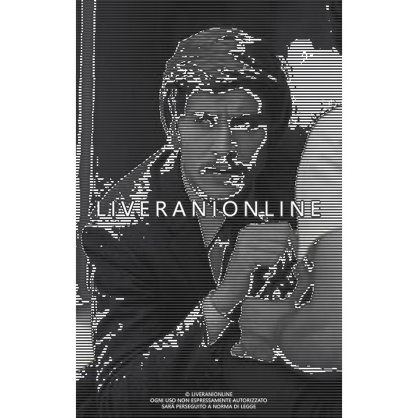 RETROSPETTIVA GIANNI MORANDI CANTANTE NELLA FOTO GIANNI MORANDI NEL FILM“LE CASTAGNE SONO BUONE“ NELL\'ANNO 1970 AG ALDO LIVERANI SAS